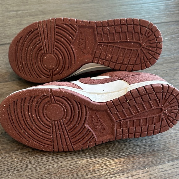 Women’s Nike Dunks - Picture 5 of 6